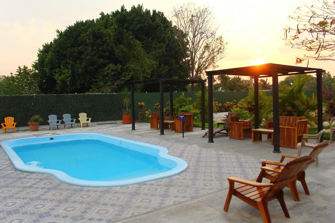Global Express Hotel Escarcega Bagian luar foto